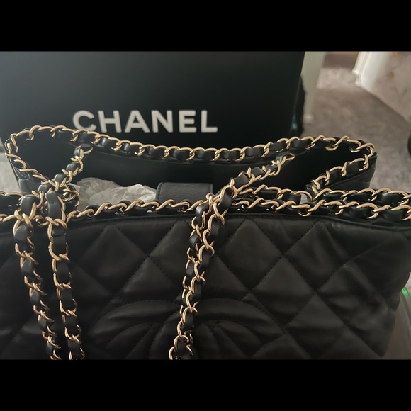 Chanel Gold Hardware Black Calfskin Leather Tote - Picture 8 of 16